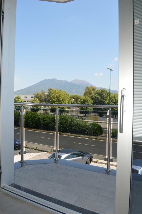 B&B Vesuvius Napoli Bagian luar foto
