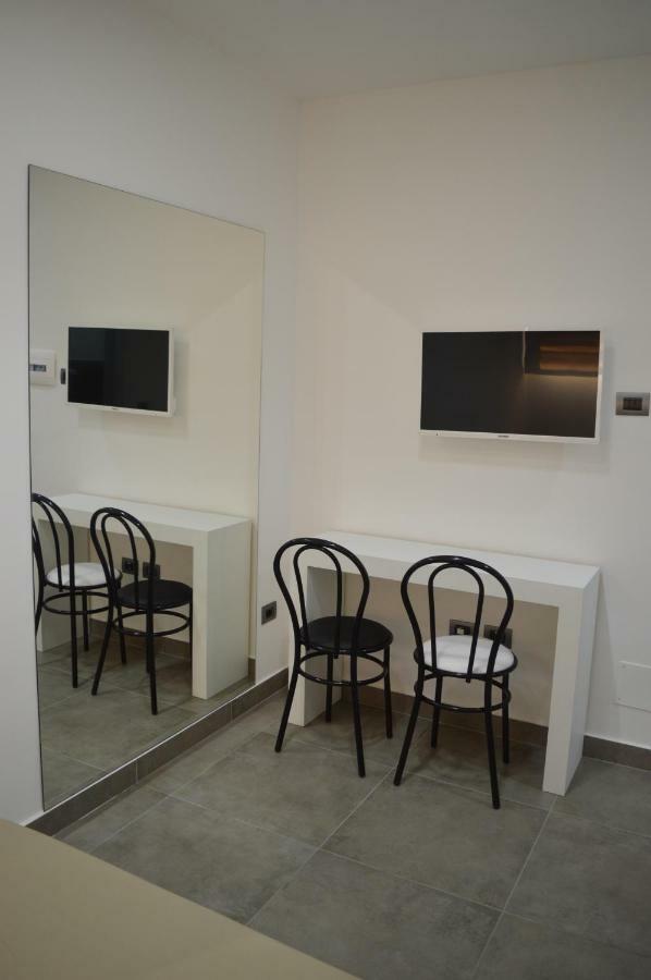 B&B Vesuvius Napoli Bagian luar foto