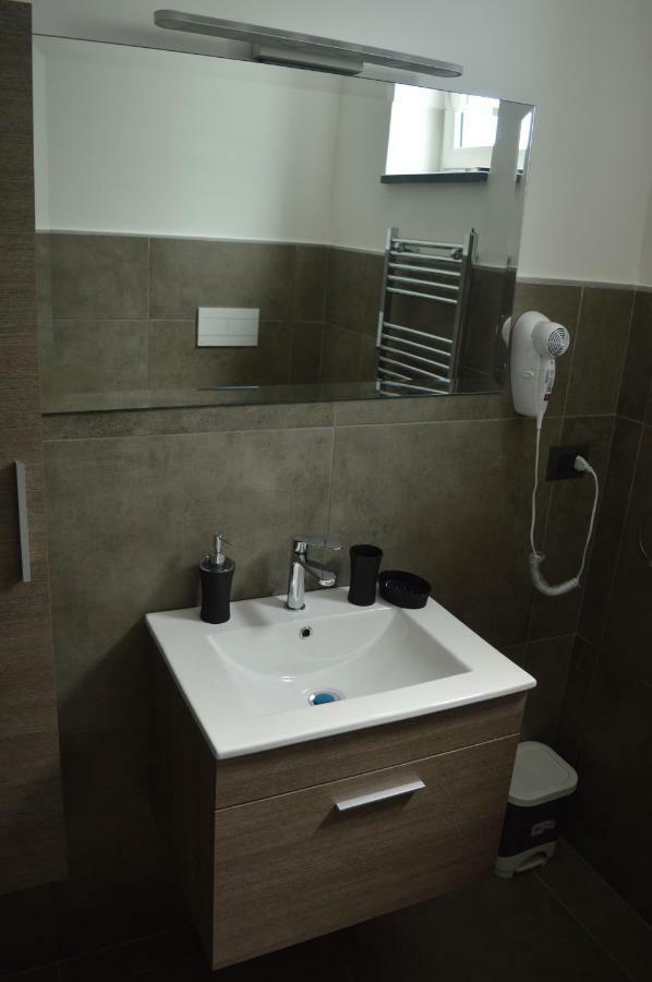 B&B Vesuvius Napoli Bagian luar foto